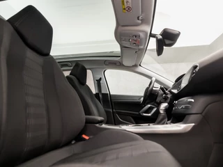 Peugeot 308 Automaat (PANORAMADAK, NAVIGATIE, LED KOPLAMPEN, CLIMATE, SPORTSTOELEN, GETINT GLAS, PARKEERSENSOREN, NIEUWE APK, NIEUWSTAAT) - afbeelding nr 8