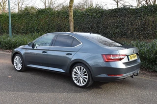 Škoda Superb - afbeelding nr 4