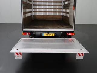 Volkswagen Crafter Volkswagen Crafter 2.0TDI 140PK Bakwagen+Laadklep | Zijdeur | Dakspoiler | Navigatie | Camera | 3-Persoons - afbeelding nr 5