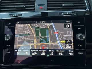 Volkswagen Golf Volkswagen Golf 1.0 TSI Sound 110pk DSG ACC Navi CarPlay Stlvw PDC - afbeelding nr 18
