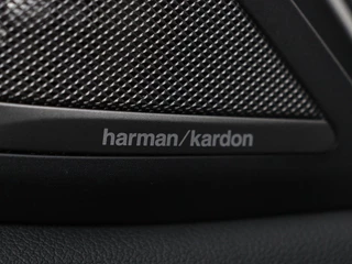 BMW 5 Serie BMW 5-serie 530e xDrive M Sport | Panoramadak |  Harman/Kardon | Stoel & stuurverwarming | Adaptive cruise | Camera | Trekhaak | Carplay | Achterbankverwarming | Live Cockpit | Sportstoelen - afbeelding nr 25