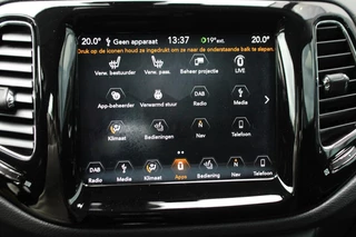Jeep Compass Jeep Compass 1.4 MultiAIR NIGHT EAGLE / Zwart dak / Apple Carplay - afbeelding nr 37