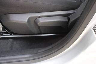 Peugeot 108 Peugeot 108 1.0 e-VTi 68PK AUTOMAAT ACTIVE | AIRCO | BLUETOOTH AUDIO | LEDEREN STUURWIEL/VERSNELLINGSPOOK | LAGE KM STAND! | DEALER ONDERHOUDEN! | - afbeelding nr 24