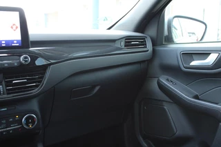 Ford Kuga Ford Kuga 2.5 PHEV Graphite Tech Edition 225pk | Driver Assistance Pack | Technology pack | Wegklapbare Trekhaak  | Panorama dak | Winterpack | Verlengde fabrieksgarantie tot 05-2028 - afbeelding nr 17