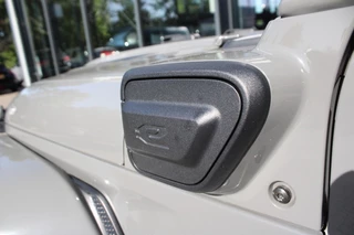 Jeep Wrangler Jeep Wrangler 4XE 380 SAHARA / Plug In Hybrid / My Sky open dak / Trekhaak - afbeelding nr 28