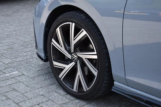 Volkswagen Golf Volkswagen Golf 1.5 eTSI R-Line Pano HUD H&K Lane Camera - afbeelding nr 42