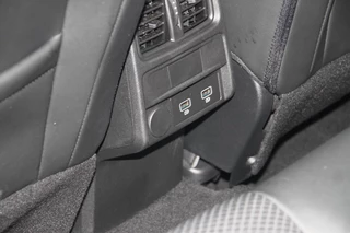 Renault Arkana RENAULT Arkana 140PK-INTENS-AUTOM-42DKM-NAVI-ADAP.CC-BLIND SP.- - afbeelding nr 17