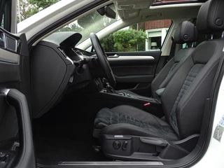 Volkswagen Passat Volkswagen Passat Variant TSI GTE 217PK DSG Highline / R-Line / LED - afbeelding nr 9