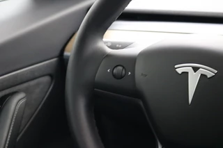 Tesla Model 3 - afbeelding nr 12