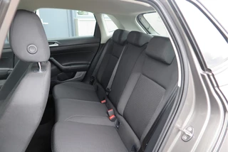 Volkswagen Polo Volkswagen Polo 1.0 TSI 95 PK Comfortline , Trekhaak , Stoelverwarming , Navigatie , Parkeersensoren , Climate control , 17