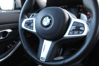 BMW 3 Serie BMW 3-serie Touring 320i M-Sport/Pano/Camera/NL auto/184pk - afbeelding nr 17