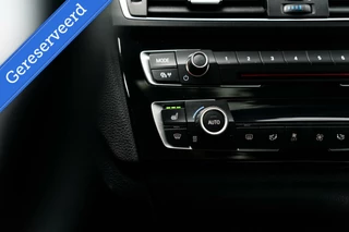BMW 1 Serie BMW 1-serie M140i Alcantara Memory Dak Harman Kardon - afbeelding nr 38
