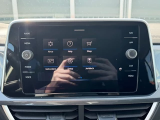 Volkswagen T-Roc Volkswagen T-Roc 1.5 TSI 150pk DSG Style | IQ Light | Camera | Alcantara | Trekha - afbeelding nr 21