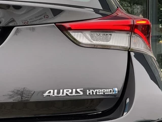 Toyota Auris Toyota Auris 1.8 Hybrid Aspiration 2015 Lijn assist - afbeelding nr 36