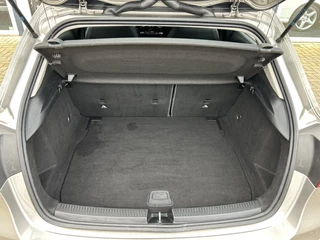 Mercedes-Benz A-Klasse 50% deal 10.975,- ACTIE Widescreen / Stoel verwarming / LED / Camera - afbeelding nr 29