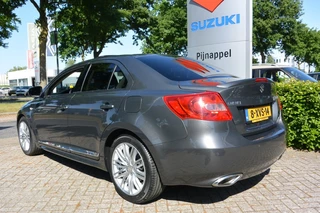 Suzuki Kizashi - afbeelding nr 6