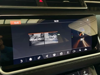 Land Rover Range Rover Velar Land Rover Range Rover Velar 3.0 V6 AWD R-DYNAMIC HSE PANO|LUCHTVER|BLINDSPOT|MERIDIAN - afbeelding nr 40