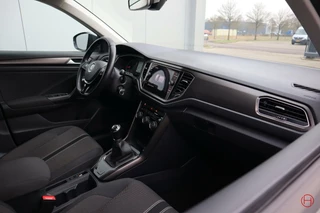 Volkswagen T-Roc Volkswagen T-Roc 1.0 TSI Style / CarPlay / PDC / Navigatie / Indiumgrau metallic - afbeelding nr 28