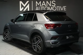 Volkswagen T-Roc Volkswagen T-Roc 1.5 TSI 3x R-Line / PANODAK / BEATS AUDIO / KEYLESS / CAMERA / ACC / 19” - afbeelding nr 5