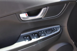 Hyundai Kona Hyundai Kona 1.6 GDI HEV Premium Navi/Leer/18