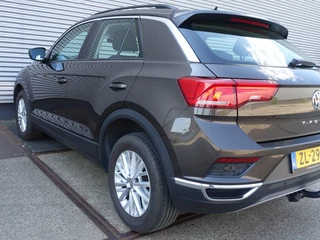 Volkswagen T-Roc Volkswagen T-Roc 1.0 TSi Style I NL-Auto I Airco I Cruise I Android/Apple I Trekhaak I - afbeelding nr 36