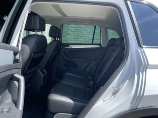Volkswagen Tiguan Volkswagen Tiguan 1.4 TSI ACT R-Line | Pano | Trekhaak | Leder | LED | DAB+ | CarPlay | 20 inch - afbeelding nr 28