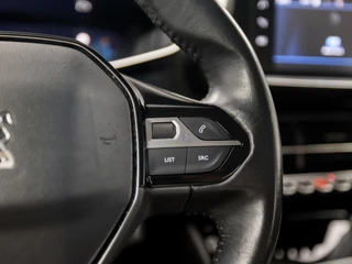 Peugeot 2008 Peugeot 2008 1.2 PureTech Sport (VIRTUAL COCKPIT, APPLE CARPLAY, 360 CAMERA, LEDER, SPORTSTOELEN, CRUISE, LANE ASSIST, NIEUWSTAAT) - afbeelding nr 21