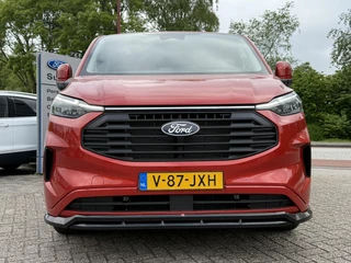 Ford Transit Custom Ford Transit Custom 300 2.0 TDCI L2H1 Limited DC | SCI | 136pk | Artisan Red | Dubbele Cabine | Trekhaak | Dubbele Schuifdeur | Bijrijdersstoel | Sidesteps | Bumperpakket | Zwarte velgen  | Stoelverwarming | Camera - afbeelding nr 6