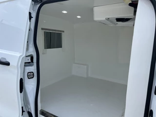 Ford Transit Custom Ford Transit Custom 280 2.0 TDCI L1H1 Trend 136pk | Koelauto | Koelwagen | Koel | BPM vrij | Koeling Temperatuur  tot -20 graden bij max 30 graden buitentemperatuur | Stoelverwarming | Koelunit type Z120 merk Zanotti onderdeel Daikin | Camera - afbeelding nr 10