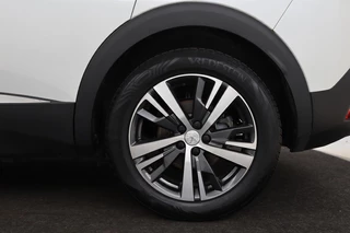 Peugeot 3008 Peugeot 3008 1.6 HYbrid 225 Allure | Stoelverwarming |  Carplay | Adaptive cruise | Full LED | Keyless | Camera | Navigatie | Dodehoek detectie | Half leder - afbeelding nr 31