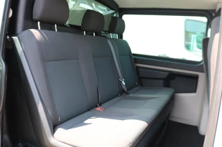 Volkswagen Transporter Volkswagen Transporter 2.0 TDI L2 H1 150pk DC 4-Motion Automaat Airco Led Trekhaak Camera - afbeelding nr 3