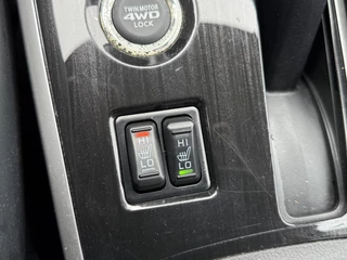 Mitsubishi Outlander Mitsubishi Outlander 2.0 PHEV Executive Edition Navi,Camera,Alcantara,Trekhaak,Stoelverkoeling,Stoelverwarming,Pdc V+A,Clima,Cruise,Dealer Onderhouden,Nieuwe Apk bij Aflevering - afbeelding nr 22