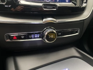 Volvo XC60 Volvo XC60 2.0 T6 Plug-in hybrid AWD Plus Black Edition 350PK Panoramadak, - afbeelding nr 18