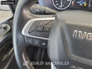 Iveco Daily Iveco Daily 35S18 3.0L Automaat L2H2 3,5t Trekhaak LED Navi Airco Cruise Camera Euro6 L2 11m3 Airco Trekhaak Cruise control - afbeelding nr 18