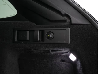 BMW 3 Serie BMW 3 Serie Touring 330e Business Edition Plus M-Sportpack (INCL-BTW) *PANO | VERNASCA-FULL-LEATHER | HEAD-UP | FULL-LED | DIGI-COCKPIT | NAVI-FULLMAP | HEATED-SPORTSEATS | HIFI-SOUND | CAMERA | AMBIENT-LIGHT | TOWBAR | 19''ALU* - afbeelding nr 33
