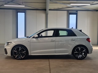 Audi A1 Sportback Audi A1 Sportback 30 TFSI 110pk S-Tronic S-Line Climatronic, App connect, Cruise control - afbeelding nr 2