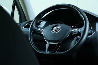 Volkswagen Tiguan Allspace Volkswagen Tiguan Allspace 1.4 TSI / 7 Persoons / 150PK / Cruise / Keyless / 17