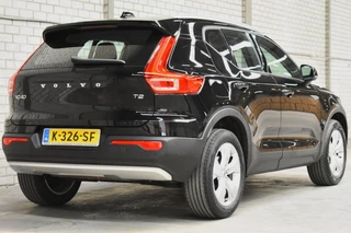 Volvo XC40 Volvo XC40 T2 129pk Aut. Momentum | Navigation Tech - afbeelding nr 2