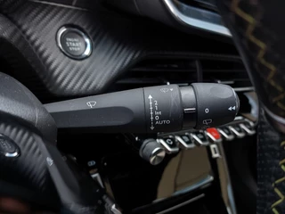 Peugeot 2008 1.2 PureTech 131pk GT-Line | Navi + Apple Carplay + Android Auto | Clima | Adap.Cruise | Keyless Entry | Pdc V+A+Assist+Camera | Led koplampen | Mistlampen | Privacy Glass | 17''lm - afbeelding nr 22