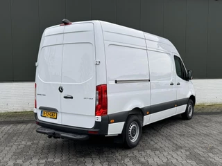 Mercedes-Benz Sprinter Mercedes-Benz SPRINTER 317 1.9 CDI L2 9G laadruimte bekleed Leder Camera Clima M-bux media systeem DAB - afbeelding nr 2