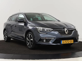 Renault Mégane Renault Mégane 1.3 TCe Bose | Trekhaak | Carplay |  Climate control | Navigatie | Dodehoek detectie | Park Assist | Cruise control - afbeelding nr 31