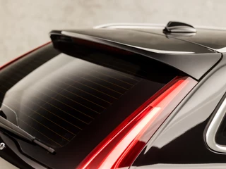 Volvo V90 Volvo V90 2.0 T5 Momentum 255Pk Automaat (APPLE CARPLAY, GROOT NAVI, LEDER, CAMERA, ADAPTIVE CRUISE, ELEK SPORTSTOELEN, STOELVERWARMING, GETINT GLAS, NIEUWE APK, NIEUWSTAAT) - afbeelding nr 37