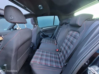Volkswagen Golf Volkswagen Golf 2.0 TSI GTI Performance /PANO/DYNAUDIO/CAMERA/ LED PLUS / DAB+/1e EIG/ DEALERONDERHOUDEN / - afbeelding nr 17