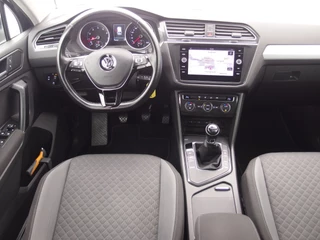 Volkswagen Tiguan TREKHAAK / CARPLAY / NAVI / CLIMA / PDC / BLUETOOTH / ACC / NL-AUTO - afbeelding nr 8