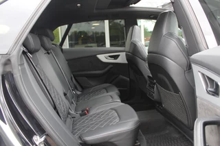 Audi Q8 Audi Q8 55 TFSI e quattro Pro Line S / Vol opties!! / Trekhaak / Panoramadak / 360Camera / Head-up / 22'' / Softclose / B&O / Luchtvering / Keyless / Stuurverwarming / Sfeerverlichting / Stoelventilatie + verwarming / Dodehoek / - afbeelding nr 12