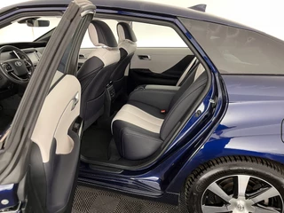 Toyota Mirai Toyota Mirai FCV Executive [ HYDROGEN ] [INCL-BTW] Aut. *LUXURY-LEATHER | FULL-LED | JBL-SOUNDSYSTEM | CAMERA | KEYLESS | MEMORY-PACK | ADAPTIVE-CRUISE | BLIND-SPOT |  DAB | NAVI-FULLMAP | DIGI-COCKPIT | COMFORT-SEATS | LANE-ASSIST - afbeelding nr 9