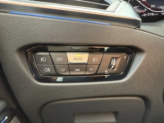 BMW 3 Serie BMW 3 Serie Touring 330e xDrive M-Sport | Pilot assist | Pano | H&K | Laser | Leer | - afbeelding nr 55
