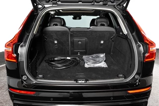 Volvo XC60 Volvo XC60 2.0 T6 Plug-in hybrid AWD Plus Dark | S/K-Panodak | Dig. Cockpit | Adapt. Cruise | Memory Stoelen | Elek. Klep | Stoel-+stuurverw. | 360 Camera | Harman/Kardon | NAV+App. Connect | LM 19