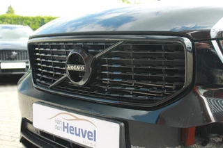 Volvo XC40 Volvo XC40 T4 Recharge R-Design | Stoelverwarming | Parkeercamera | BLIS | Pilot Assist | Electr. Stoelen | Glossy Black | Keyless - afbeelding nr 6