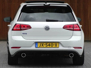 Volkswagen Golf Volkswagen Golf TSI GTE 245PK / GTI R Perf. ed. / LED - afbeelding nr 9